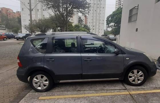NISSAN LIVINA 1.8 SL X-GEAR 16V FLEX 4P AUTOMÁTICO